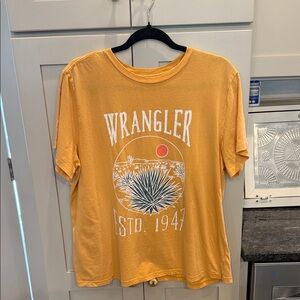 Wrangler Men’s Yellow Graphic Short-Sleeve Tee